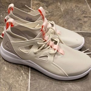 reebok women's hayasu training shoe